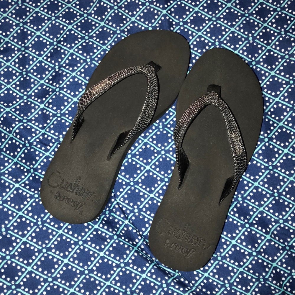 NWOT Reef cushion Sandals✨